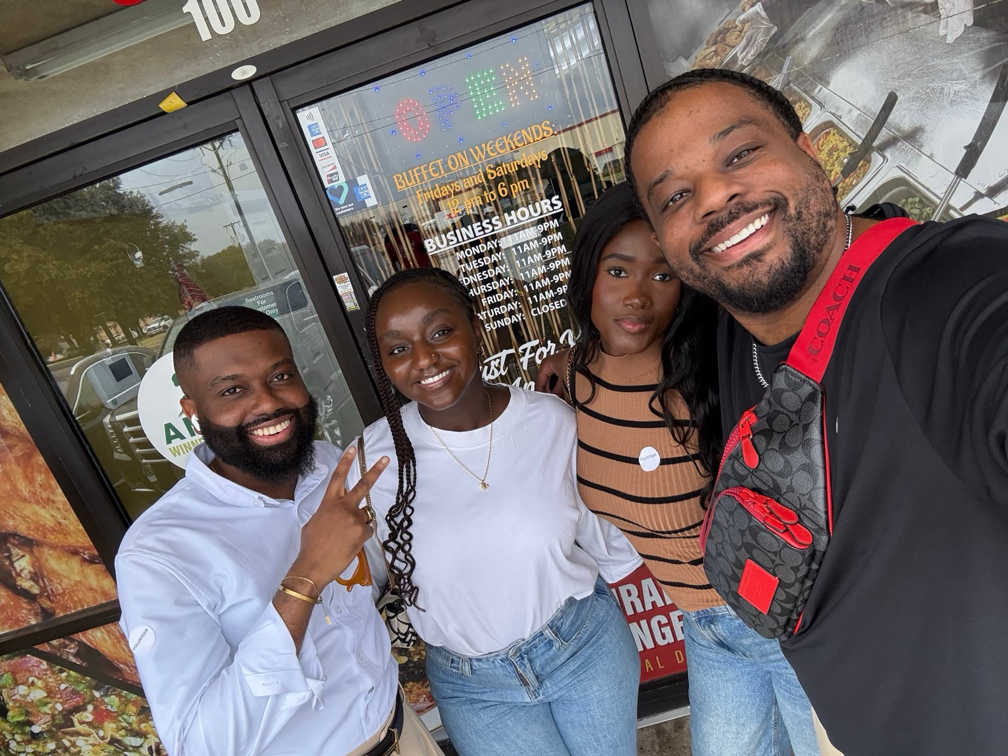 Jeffrey Adjei with Doyen Syndicate Foundation volunteers